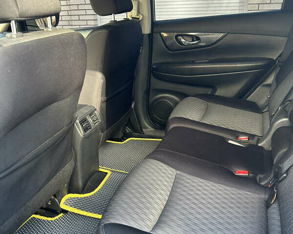 Серый Ниссан Rogue, объемом двигателя 2.49 л и пробегом 154 тыс. км за 16500 $, фото 12 на Automoto.ua