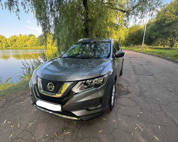 Ніссан Rogue 2017 у Рівному на Automoto.ua Сірий Ніссан Rogue, об'ємом двигуна 2.5 л та пробігом 100 тис. км за 15500 $, фото 1 на Automoto.ua