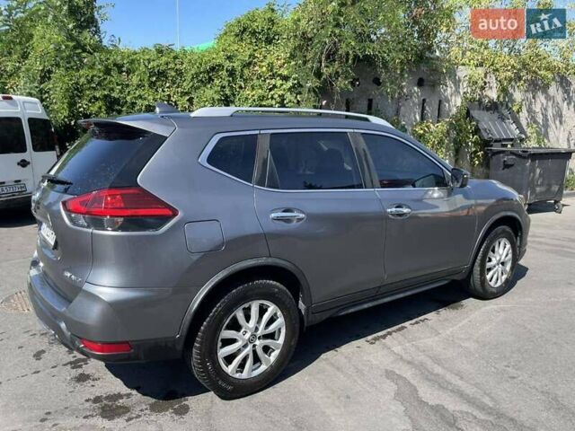 Серый Ниссан Rogue, объемом двигателя 2.49 л и пробегом 180 тыс. км за 15200 $, фото 5 на Automoto.ua
