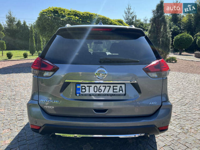 Сірий Ніссан Rogue, об'ємом двигуна 2.49 л та пробігом 62 тис. км за 18900 $, фото 5 на Automoto.ua