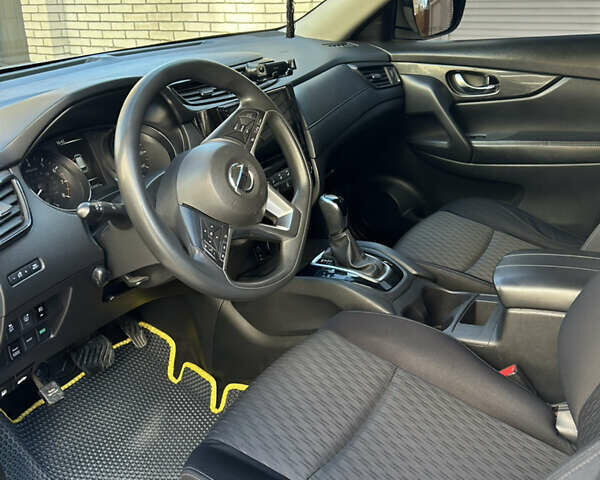 Серый Ниссан Rogue, объемом двигателя 2.49 л и пробегом 154 тыс. км за 16500 $, фото 8 на Automoto.ua