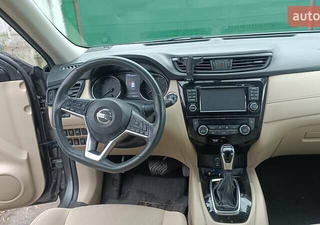 Серый Ниссан Rogue, объемом двигателя 2.49 л и пробегом 136 тыс. км за 14300 $, фото 7 на Automoto.ua