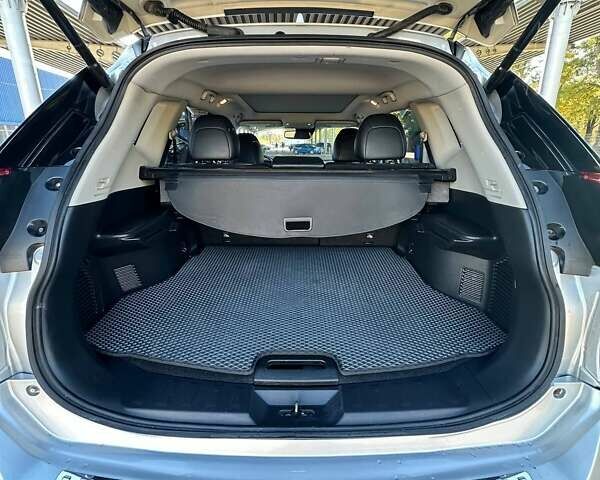 Серый Ниссан Rogue, объемом двигателя 2.49 л и пробегом 160 тыс. км за 16200 $, фото 27 на Automoto.ua