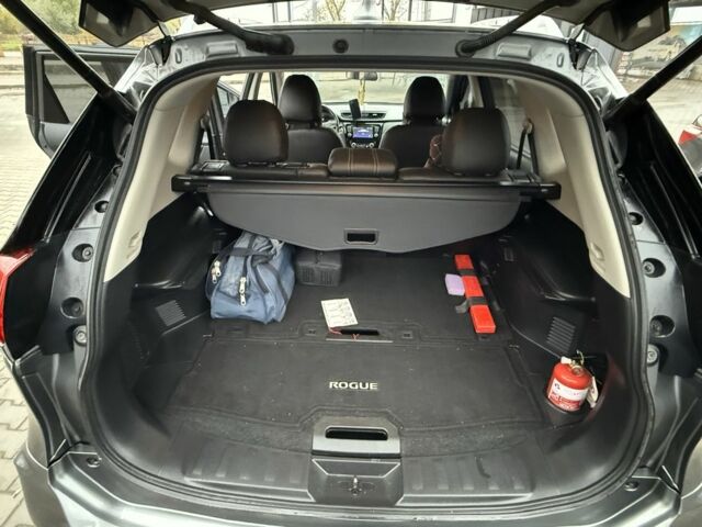 Серый Ниссан Rogue, объемом двигателя 2.5 л и пробегом 143 тыс. км за 15500 $, фото 9 на Automoto.ua