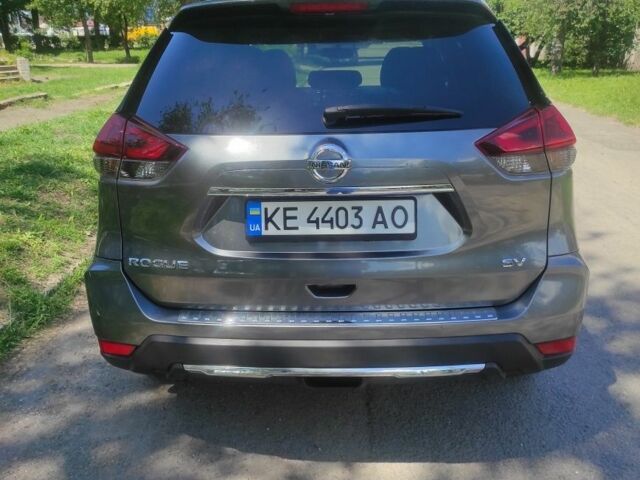 Серый Ниссан Rogue, объемом двигателя 0 л и пробегом 167 тыс. км за 15350 $, фото 3 на Automoto.ua