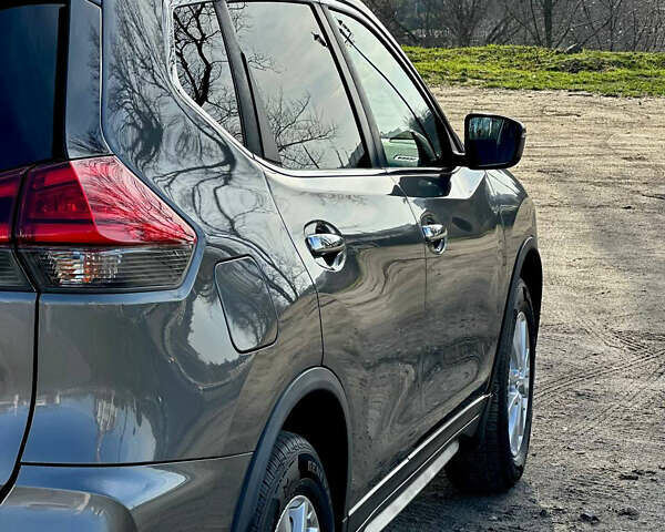 Серый Ниссан Rogue, объемом двигателя 2.5 л и пробегом 85 тыс. км за 14900 $, фото 12 на Automoto.ua
