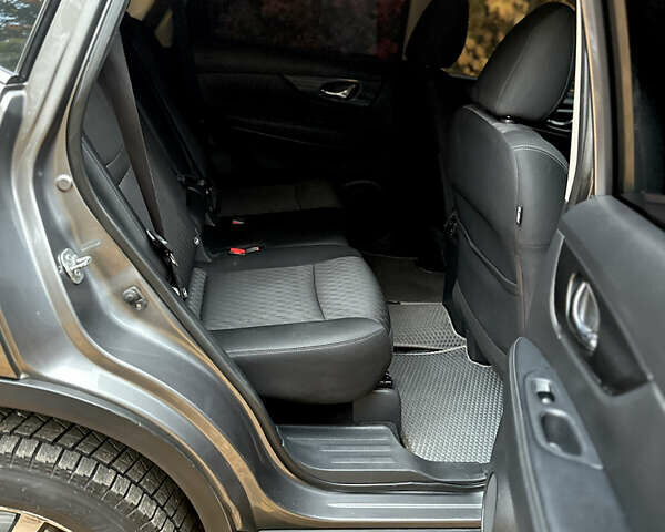 Серый Ниссан Rogue, объемом двигателя 2.49 л и пробегом 180 тыс. км за 13300 $, фото 34 на Automoto.ua