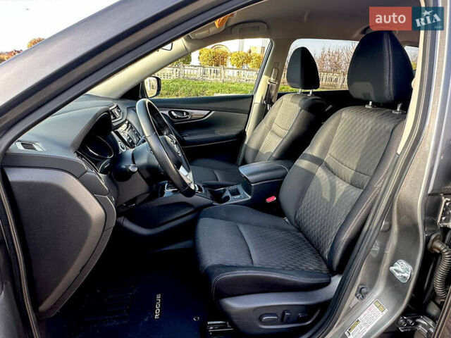 Серый Ниссан Rogue, объемом двигателя 2.5 л и пробегом 85 тыс. км за 14900 $, фото 18 на Automoto.ua