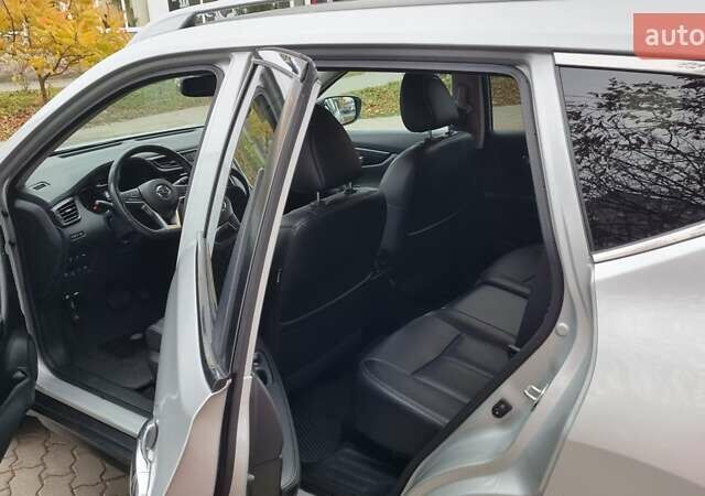 Серый Ниссан Rogue, объемом двигателя 2.49 л и пробегом 89 тыс. км за 15500 $, фото 10 на Automoto.ua