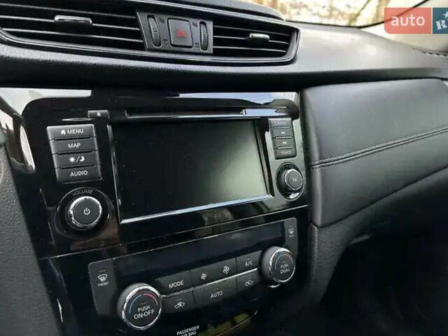 Серый Ниссан Rogue, объемом двигателя 2.49 л и пробегом 160 тыс. км за 15000 $, фото 13 на Automoto.ua