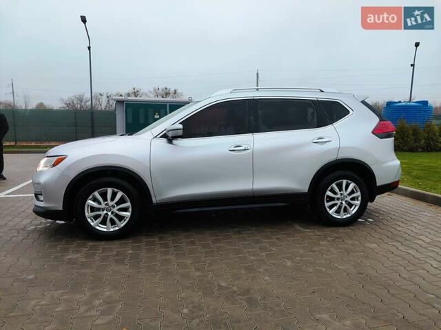 Серый Ниссан Rogue, объемом двигателя 2.49 л и пробегом 132 тыс. км за 13800 $, фото 3 на Automoto.ua