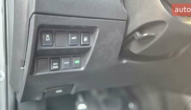 Серый Ниссан Rogue, объемом двигателя 2.5 л и пробегом 301 тыс. км за 11900 $, фото 16 на Automoto.ua