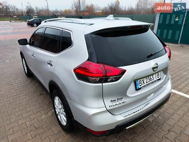 Серый Ниссан Rogue, объемом двигателя 2.49 л и пробегом 132 тыс. км за 13800 $, фото 11 на Automoto.ua