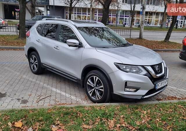 Серый Ниссан Rogue, объемом двигателя 2.49 л и пробегом 89 тыс. км за 15500 $, фото 2 на Automoto.ua