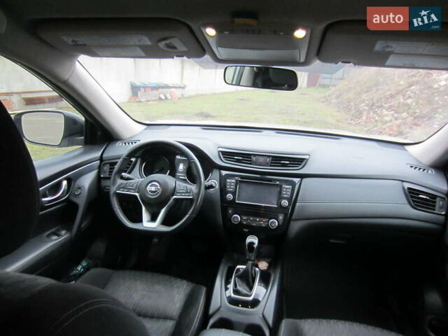 Серый Ниссан Rogue, объемом двигателя 2.5 л и пробегом 120 тыс. км за 16000 $, фото 22 на Automoto.ua
