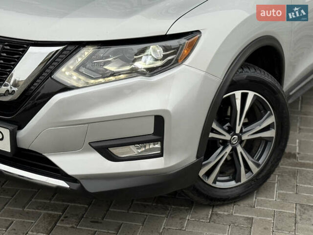 Сірий Ніссан Rogue, об'ємом двигуна 2.5 л та пробігом 47 тис. км за 16999 $, фото 5 на Automoto.ua