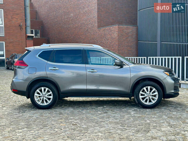 Серый Ниссан Rogue, объемом двигателя 2.5 л и пробегом 197 тыс. км за 12900 $, фото 8 на Automoto.ua