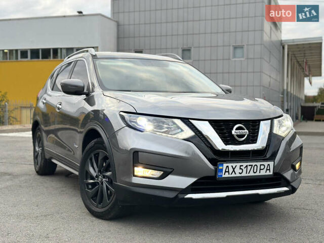 Серый Ниссан Rogue, объемом двигателя 2 л и пробегом 165 тыс. км за 15500 $, фото 3 на Automoto.ua