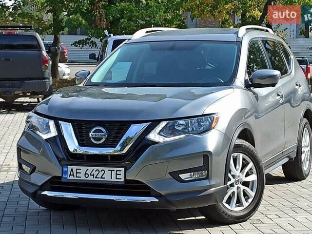 Серый Ниссан Rogue, объемом двигателя 2.5 л и пробегом 150 тыс. км за 14000 $, фото 24 на Automoto.ua