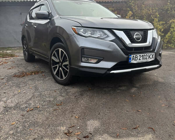 Сірий Ніссан Rogue, об'ємом двигуна 2.49 л та пробігом 155 тис. км за 17999 $, фото 1 на Automoto.ua