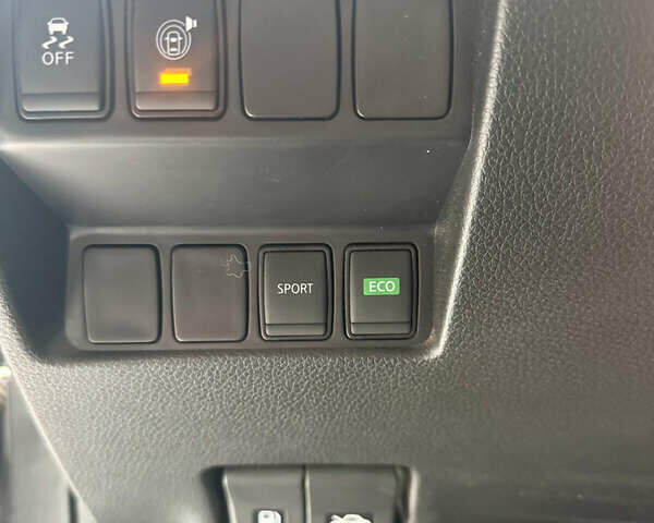 Серый Ниссан Rogue, объемом двигателя 2.49 л и пробегом 154 тыс. км за 13700 $, фото 21 на Automoto.ua