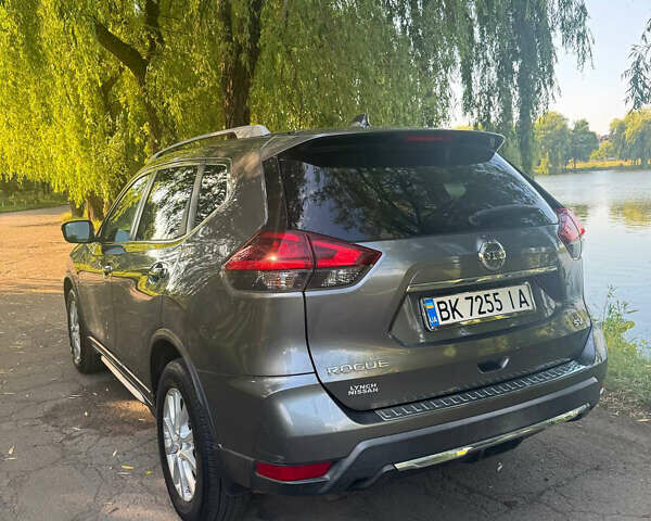 Ніссан Rogue 2017 у Рівному на Automoto.ua Сірий Ніссан Rogue, об'ємом двигуна 2.5 л та пробігом 100 тис. км за 15500 $, фото 10 на Automoto.ua