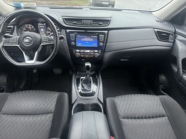 Серый Ниссан Rogue, объемом двигателя 2.5 л и пробегом 132 тыс. км за 14500 $, фото 3 на Automoto.ua