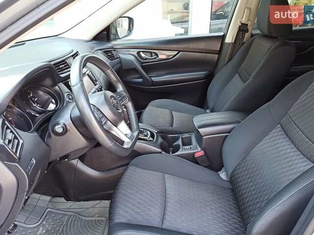 Серый Ниссан Rogue, объемом двигателя 2.5 л и пробегом 150 тыс. км за 14000 $, фото 9 на Automoto.ua