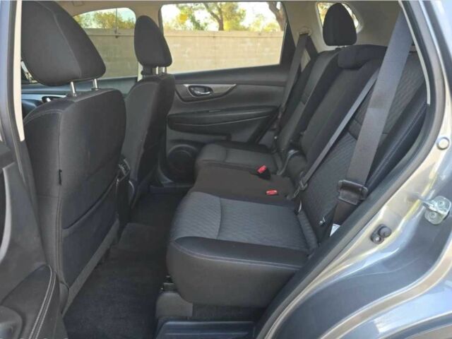 Серый Ниссан Rogue, объемом двигателя 2.5 л и пробегом 84 тыс. км за 9700 $, фото 9 на Automoto.ua