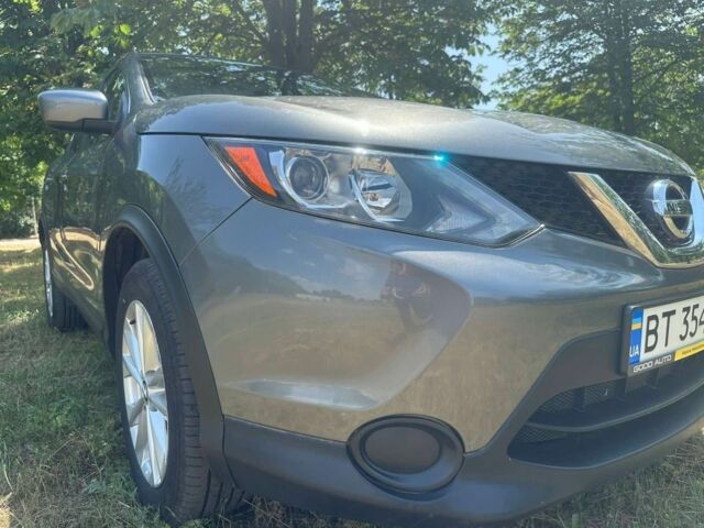 Серый Ниссан Rogue, объемом двигателя 0 л и пробегом 109 тыс. км за 9900 $, фото 3 на Automoto.ua