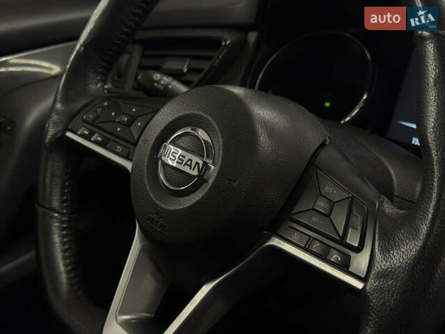 Серый Ниссан Rogue, объемом двигателя 2 л и пробегом 132 тыс. км за 16999 $, фото 26 на Automoto.ua