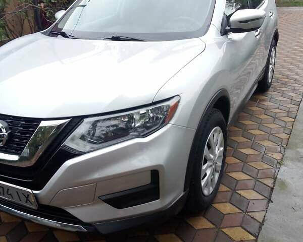 Сірий Ніссан Rogue, об'ємом двигуна 2.49 л та пробігом 115 тис. км за 16500 $, фото 2 на Automoto.ua