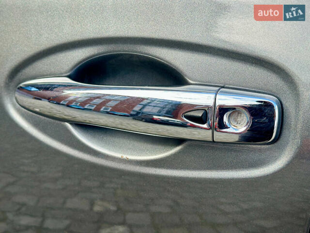 Серый Ниссан Rogue, объемом двигателя 2.5 л и пробегом 197 тыс. км за 12900 $, фото 13 на Automoto.ua