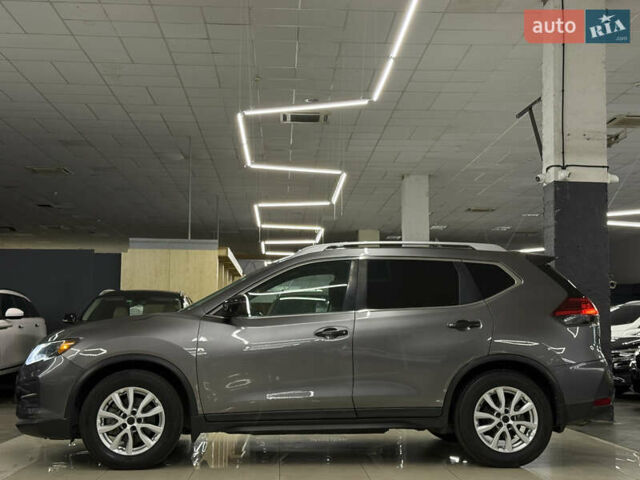 Серый Ниссан Rogue, объемом двигателя 2 л и пробегом 132 тыс. км за 16999 $, фото 5 на Automoto.ua
