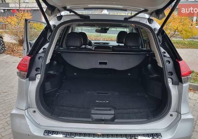 Серый Ниссан Rogue, объемом двигателя 2.49 л и пробегом 89 тыс. км за 15500 $, фото 12 на Automoto.ua