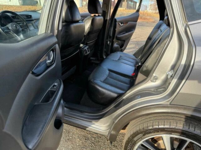 Серый Ниссан Rogue, объемом двигателя 2 л и пробегом 58 тыс. км за 5500 $, фото 12 на Automoto.ua