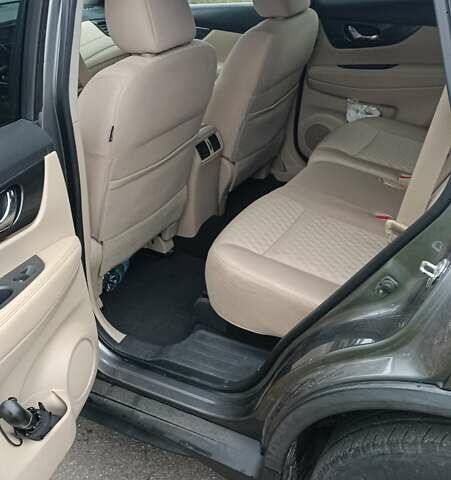 Серый Ниссан Rogue, объемом двигателя 2.49 л и пробегом 136 тыс. км за 14300 $, фото 9 на Automoto.ua