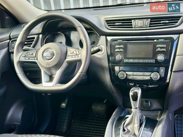 Серый Ниссан Rogue, объемом двигателя 2.5 л и пробегом 197 тыс. км за 12900 $, фото 23 на Automoto.ua