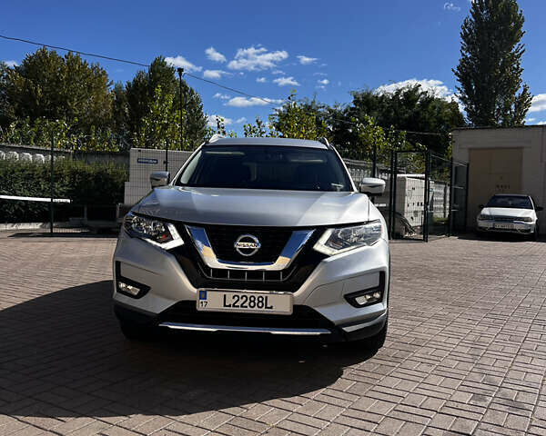 Серый Ниссан Rogue, объемом двигателя 2.49 л и пробегом 119 тыс. км за 15200 $, фото 4 на Automoto.ua