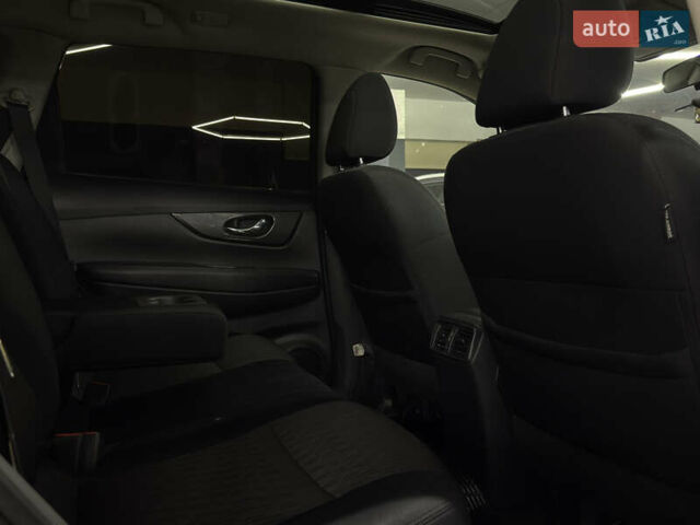 Серый Ниссан Rogue, объемом двигателя 2 л и пробегом 132 тыс. км за 16999 $, фото 19 на Automoto.ua