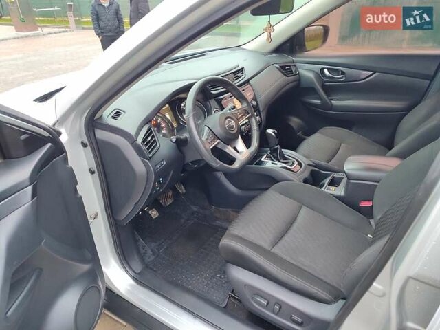 Серый Ниссан Rogue, объемом двигателя 2.49 л и пробегом 132 тыс. км за 13800 $, фото 12 на Automoto.ua