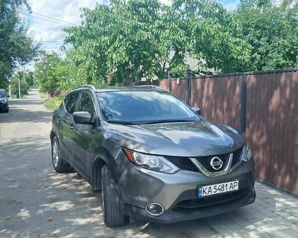 Серый Ниссан Rogue, объемом двигателя 2 л и пробегом 72 тыс. км за 19500 $, фото 3 на Automoto.ua