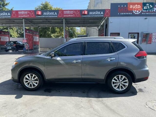 Серый Ниссан Rogue, объемом двигателя 2.49 л и пробегом 180 тыс. км за 15200 $, фото 4 на Automoto.ua