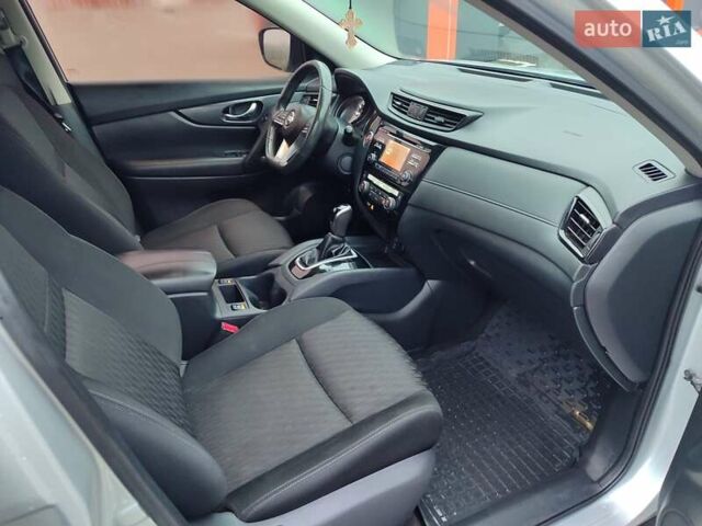 Серый Ниссан Rogue, объемом двигателя 2.49 л и пробегом 132 тыс. км за 13800 $, фото 22 на Automoto.ua