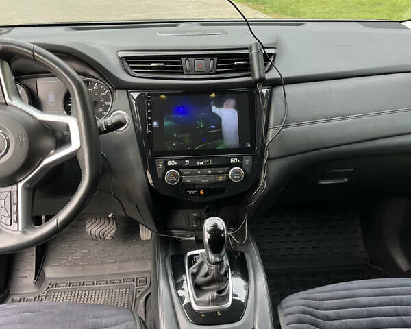 Сірий Ніссан Rogue, об'ємом двигуна 2.49 л та пробігом 94 тис. км за 16700 $, фото 27 на Automoto.ua