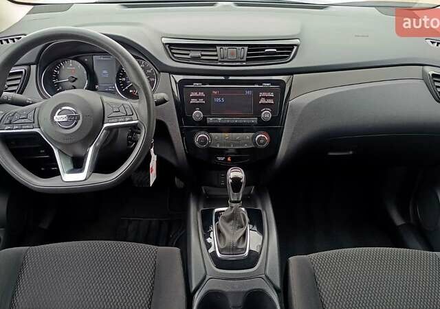 Серый Ниссан Rogue, объемом двигателя 2 л и пробегом 48 тыс. км за 13804 $, фото 7 на Automoto.ua
