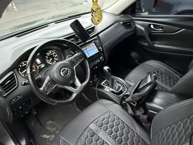 Серый Ниссан Rogue, объемом двигателя 2.5 л и пробегом 143 тыс. км за 15500 $, фото 11 на Automoto.ua