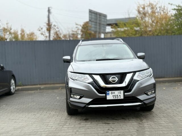 Серый Ниссан Rogue, объемом двигателя 2.5 л и пробегом 143 тыс. км за 15500 $, фото 2 на Automoto.ua