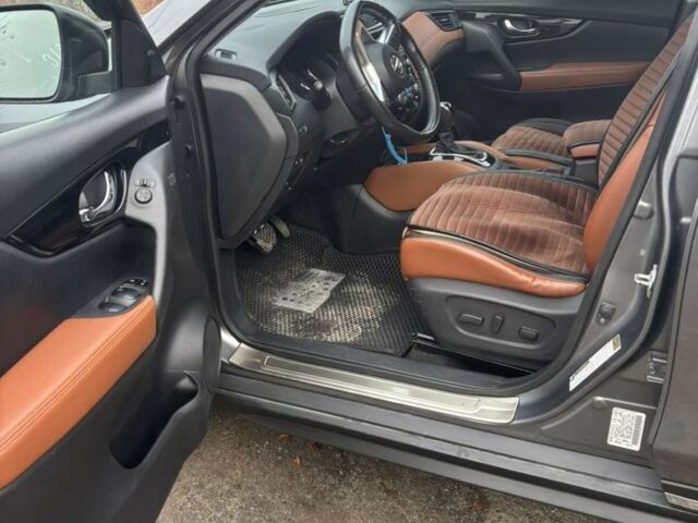 Ніссан Rogue 2017 у Вінниці на Automoto.ua Сірий Ніссан Rogue, об'ємом двигуна 2.5 л та пробігом 150 тис. км за 18999 $, фото 2 на Automoto.ua