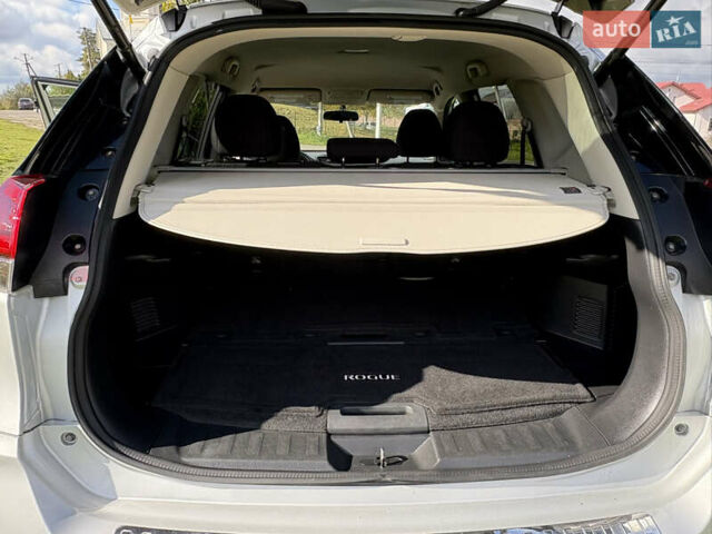 Серый Ниссан Rogue, объемом двигателя 2.49 л и пробегом 119 тыс. км за 14750 $, фото 6 на Automoto.ua